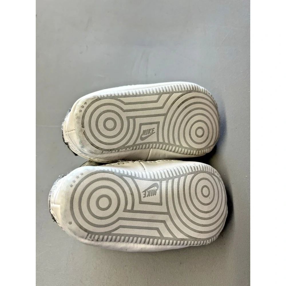 Nike Air Force 1 Crib Shoe Newborn Baby 2C White Boys Girls Infant Sneaker Shoes - Picture 8 of 11